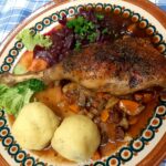 Martinsganz mit Rotkohl und Klößen